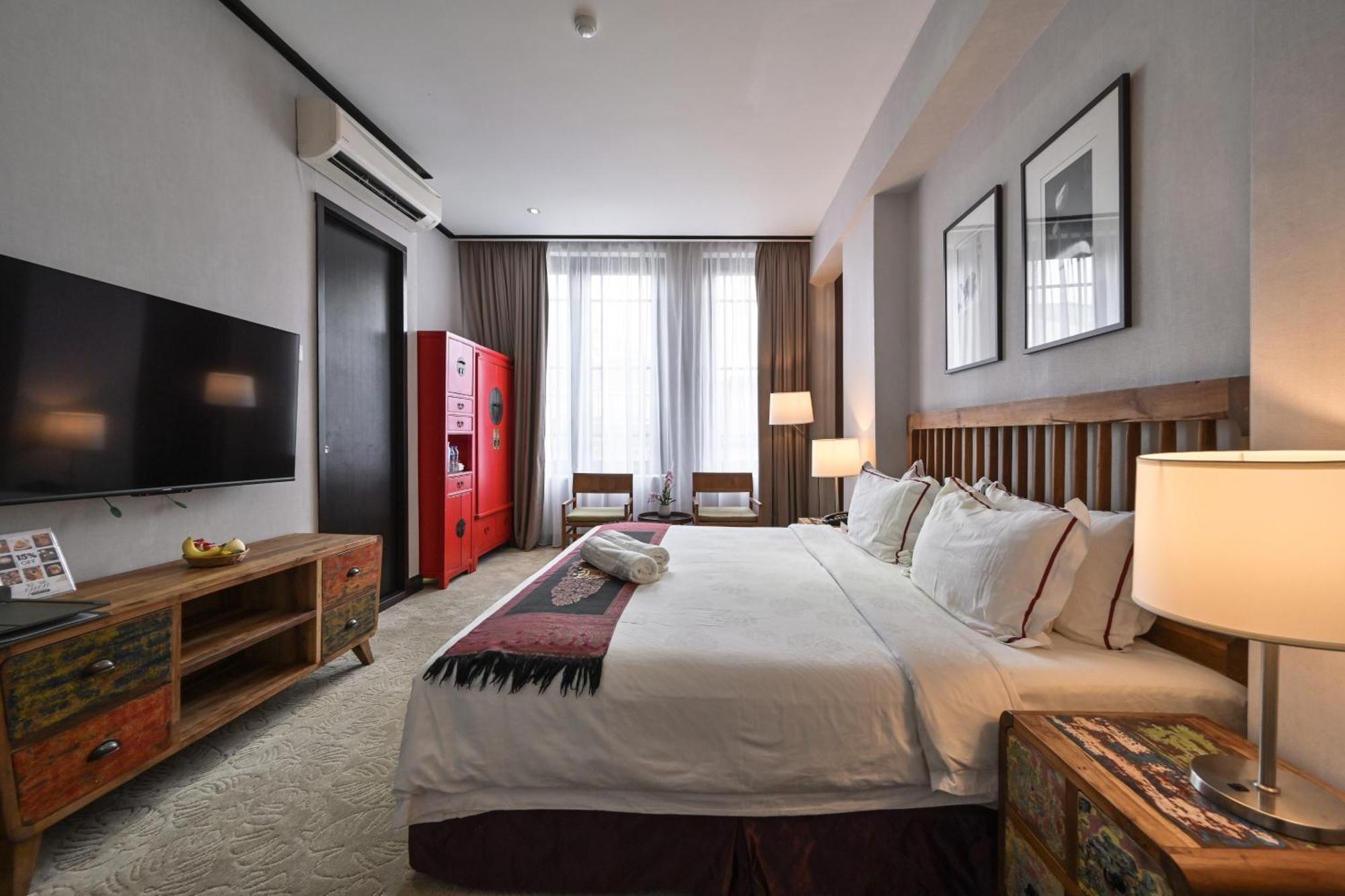 Executive Suite